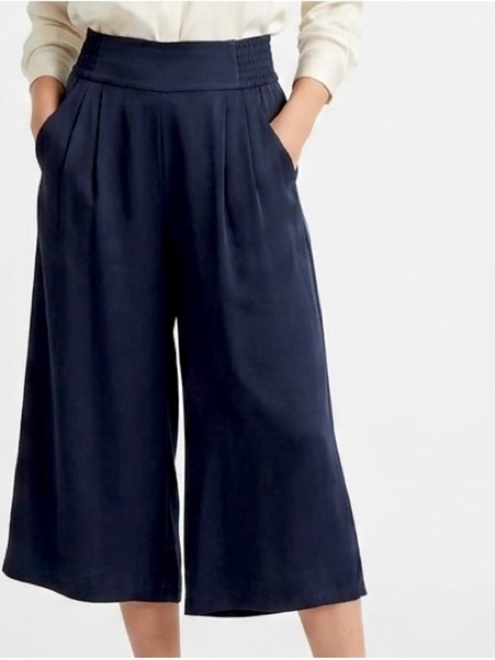 Time and Tru Women’s Wide Leg Pants Black Size Medium Cropped Pull On Pleated